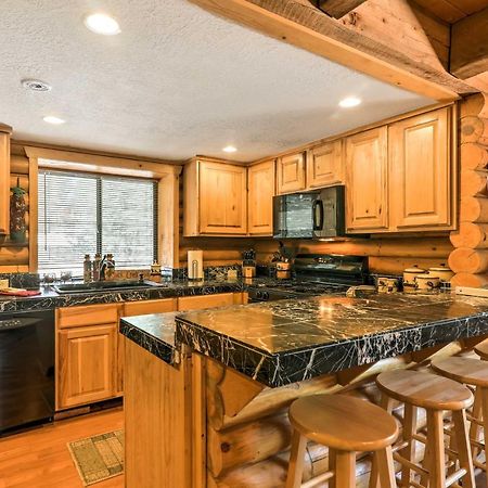 Cozy Utah Cabin With Deck And Fire Pit! Duck Creek Village Екстериор снимка
